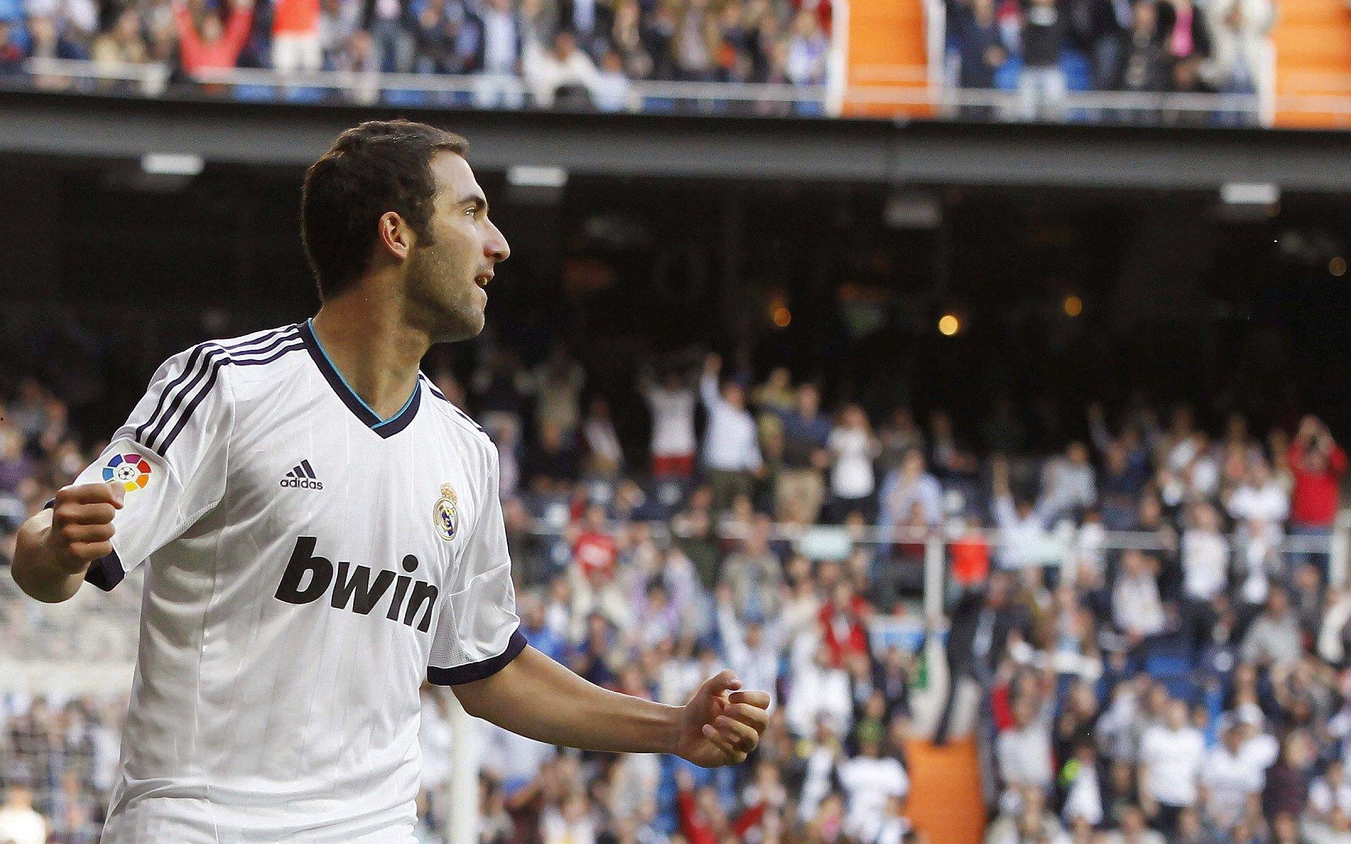 深度战术分析，揭秘冠军球队的制胜之道