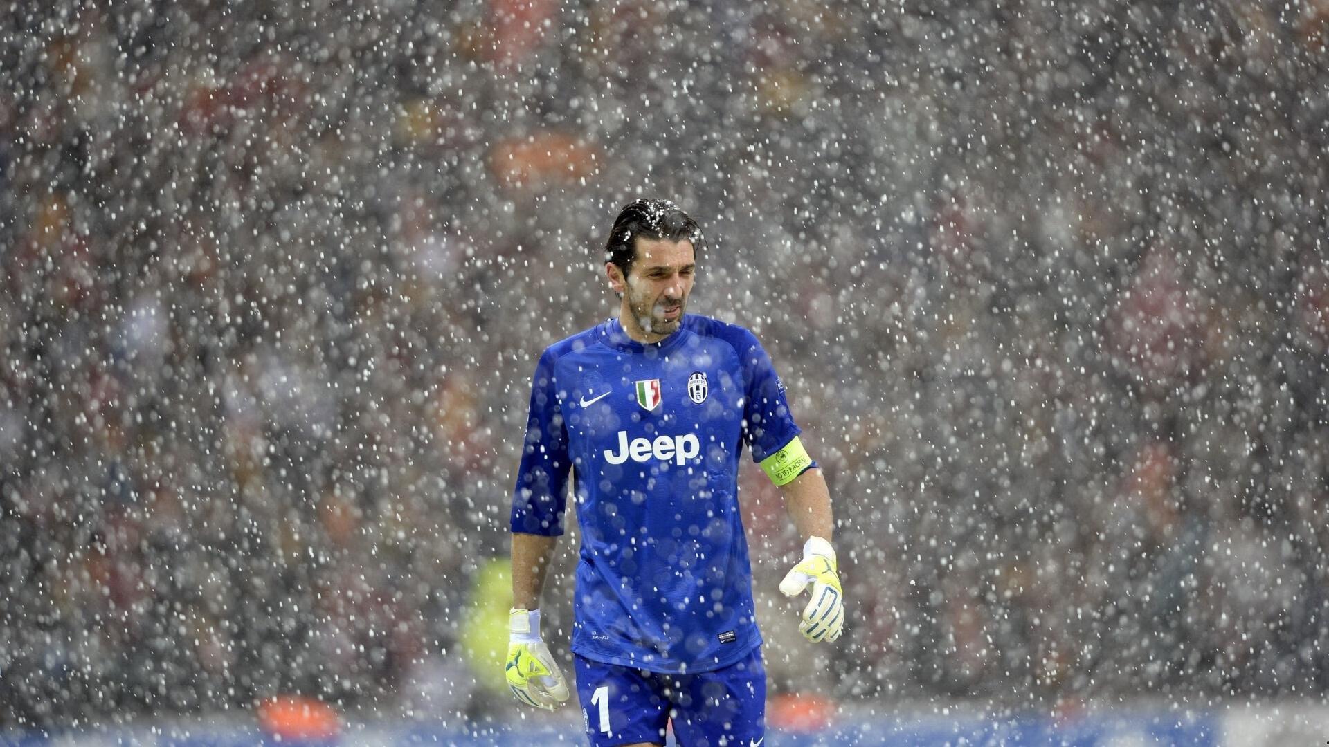 冰壶世锦赛激战正酣 中国队力克强敌晋级四强