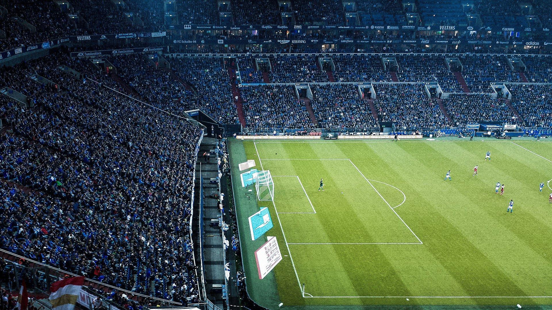 传奇落幕,足球巨星李明辉举行盛大退役仪式