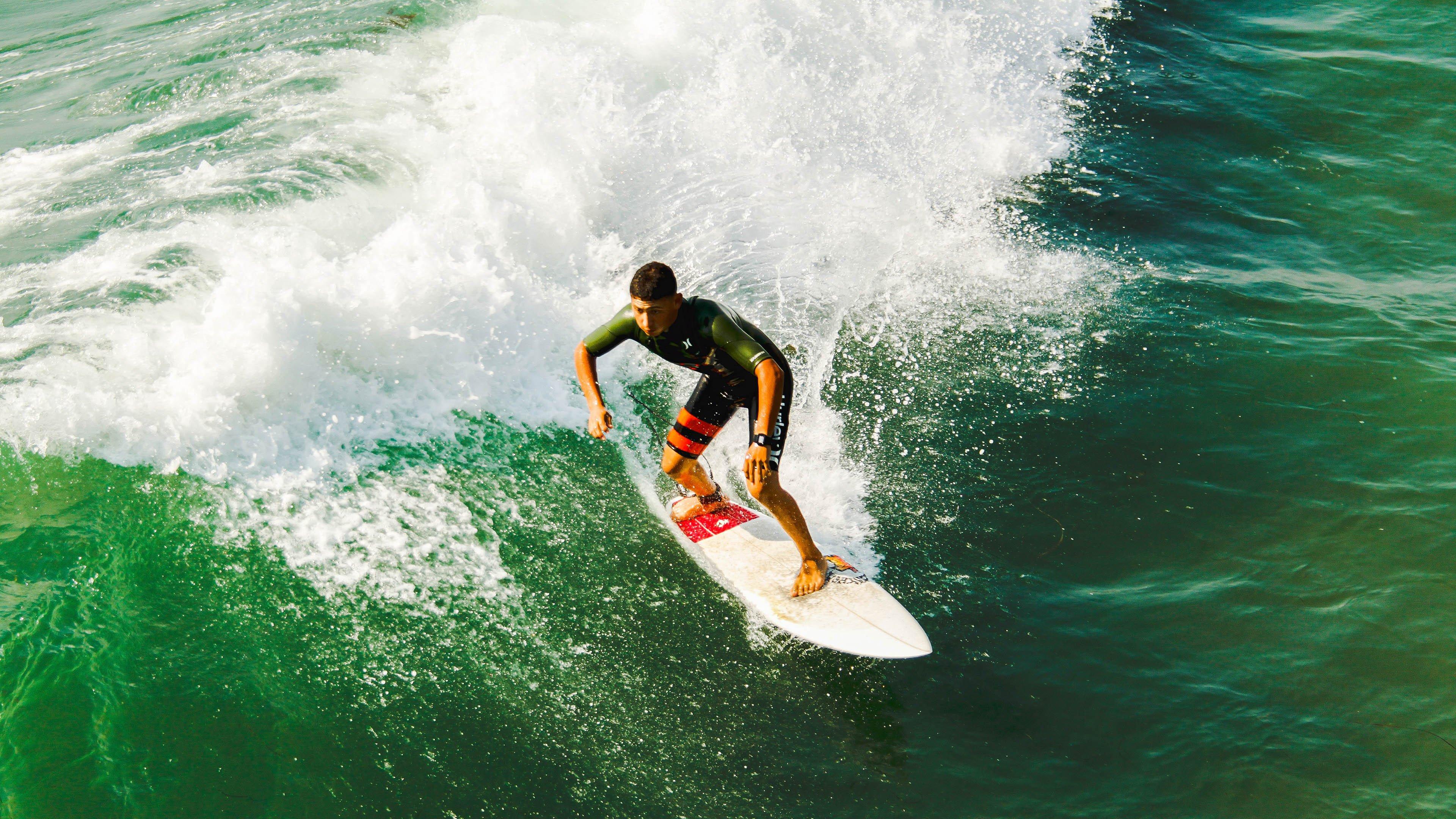 冰雪运动热潮席卷全国，青少年选手闪耀国际赛场