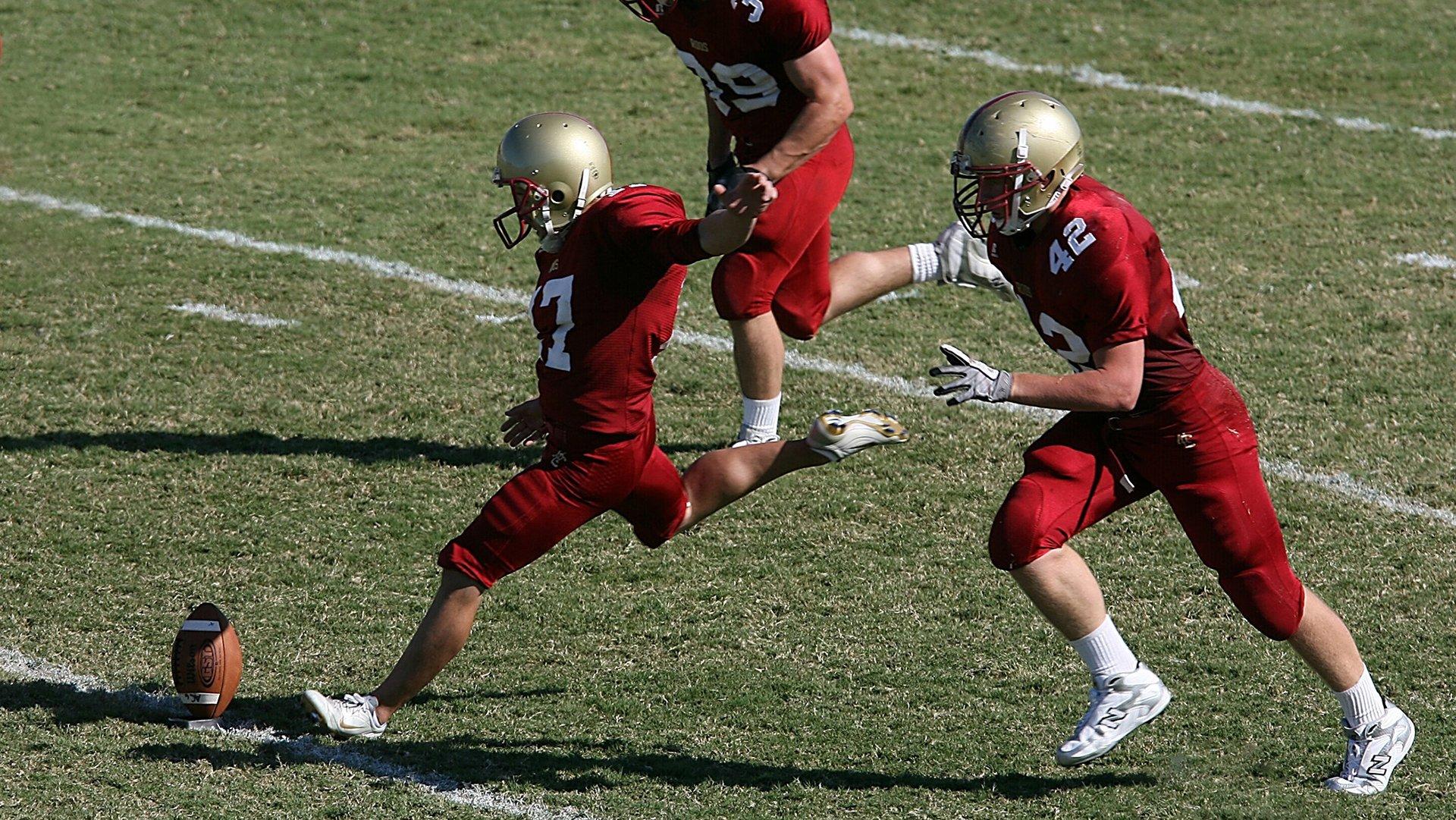 中国代表团在冬奥会斩获佳绩 冰雪运动迎来历史性突破